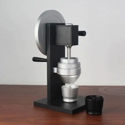 Macchine da caffè per la casa in acciaio e alluminio bianco