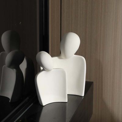 Elevate il vostro spazio con Bambù Abstract Unico Statue di Amanti Scultura di Arte Ceramica