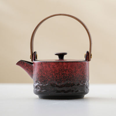 Elegante Set di tè in ceramica a vaso singolo con design a trazione sostenibile e compatto