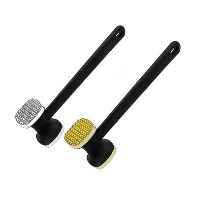 Strumento da cucina per la preparazione di bistecche di pollame