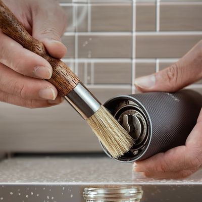 Spazzola di pulizia a manico lungo per utensili portatili per espresso Stile di progettazione a mano in bagno