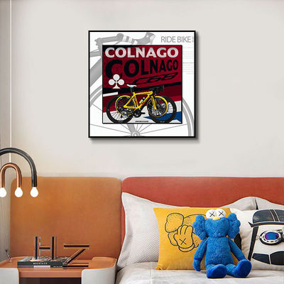 Modello di bicicletta in metallo antico per uso decorativo