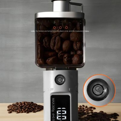 Caratteristica del magazzino 45ml 300g Capacità Scala a cucchiaio digitale con cucchiaio di misura rimovibile