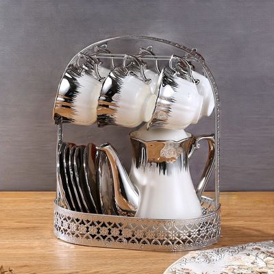 Crea un'atmosfera di lusso nella tua sala da pranzo con questo set da tè in stile nordico