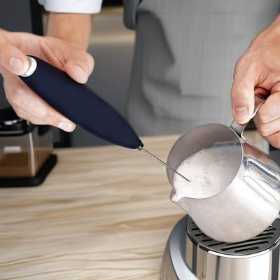 2023 Spumatore elettrico a batteria in acciaio inossidabile per spumare il latte