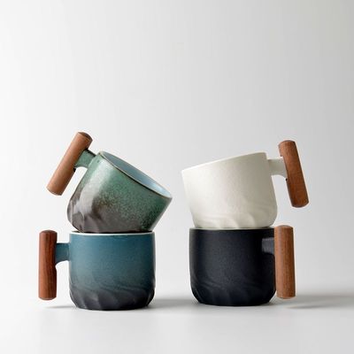 Tazze di tipo utensili da bere Dischi Giapponesi Delicate Ceramica Piccole Tazze Set con Maniglia di Legno Capacità 500ml