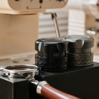 Distribuitore di caffè in acciaio inossidabile 2 in 1 regolabile da 51 mm a 53 mm a 58 mm per le esigenze dei baristi