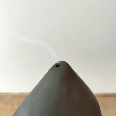 Mini bruciatore di incenso in ceramica in stile cinese con portaincenso in metallo con logo personalizzato