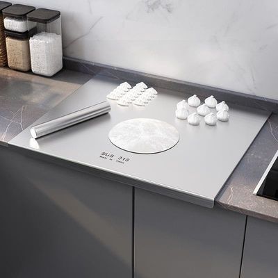 Tavola da taglio trasparente fredda 4 con misure per il design della cucina moderna
