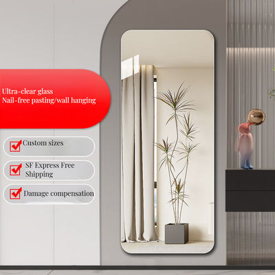 Stile di design moderno Grande arco d'oro in metallo Infilato Specchio murale di lunghezza completa per bagno e camerino