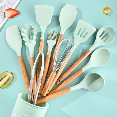 Logo personalizzato 3000pcs Silicone Kitchen Tools Set Sostenibile e durevole per le esigenze di cucina