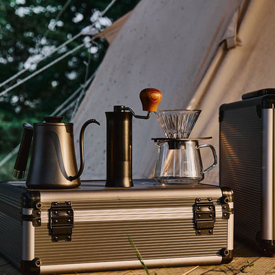 Scatola regalo inclusa Set caffè in ceramica Kit moderno di preparazione a mano in design minimalista
