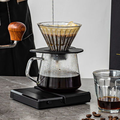 Stocked e minimalista popolare versare sopra la caffettiera per la preparazione del caffè
