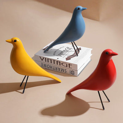 Ornamenti di uccelli in resina a colori personalizzati in stile Art Deco popolare per i tavoli del soggiorno