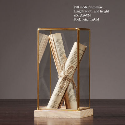 Home Decoration Pieces Luxury Nordic Glass Display Box con margine in ottone Base in legno Logo personalizzato