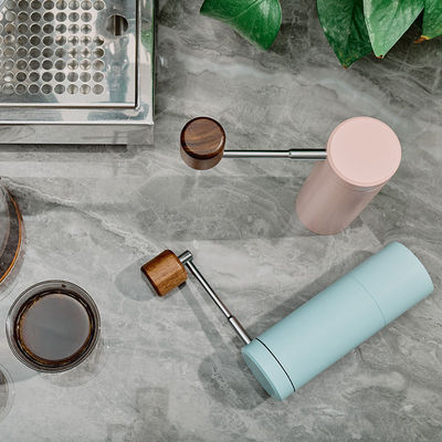 Modern Design Manual Coffee Grinder con Ceramic Burr e controllo della grossolanezza esterna