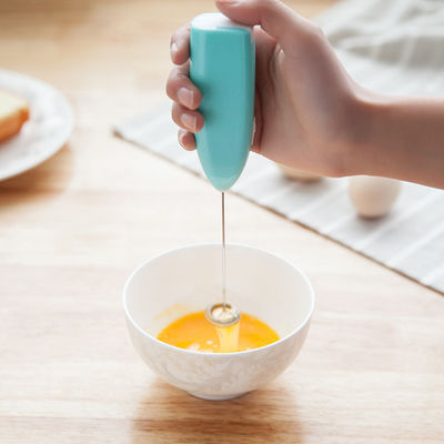 2024 Disegno portatile mini battitore di uova elettrico di acciaio inossidabile per uova di latte e caffè