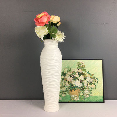 Vaso ceramico d'epoca moderna Disegno d'arte popolare per la decorazione domestica nel soggiorno o nell'uso di pentole