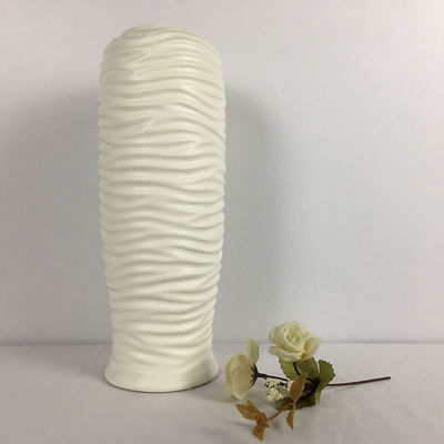 Vaso ceramico d'epoca moderna Disegno d'arte popolare per la decorazione domestica nel soggiorno o nell'uso di pentole