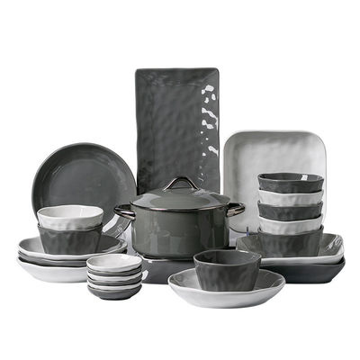 Logo personalizzato Acceptabile in stile europeo Confezioni da cena in ceramica a bordo oro per la casa