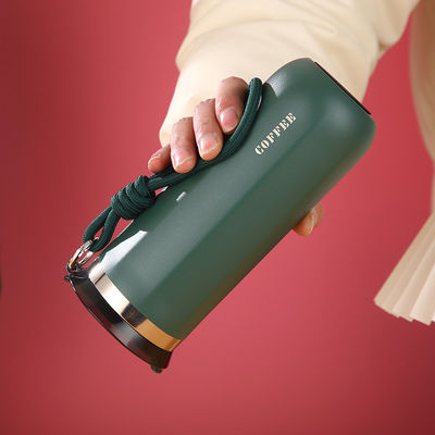 Acquirente commerciale Tazze portatili da 350 ml a 450 ml in acciaio inossidabile per negozi di souvenir