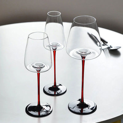 Colorati flauti di fondo concavi a strisce verticali VINO VASO con fusto NO Tipo ceramico