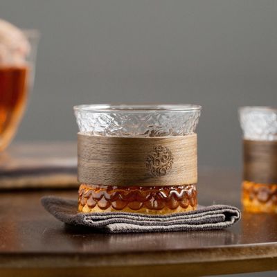 Tazza da caffè in vetro trasparente con manica in legno perfetto per tutte le occasioni