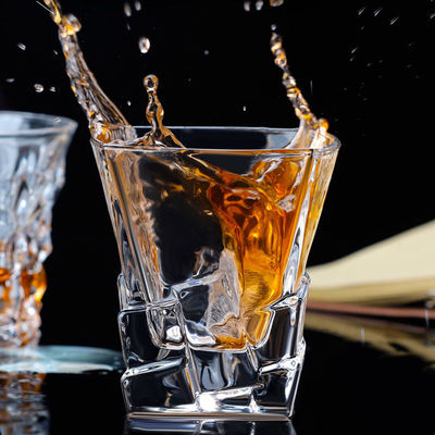 Bar Vodka Wine Spirits Whiskey Shot Glass con texture classiche e cristallina Diamond Rock Cup Creative Glass Cup