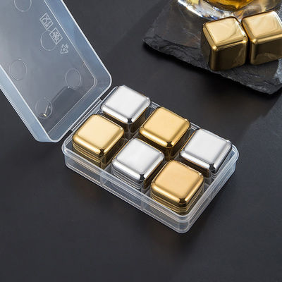 Rifrigora il tuo whisky con stile con cubetti di ghiaccio in acciaio inossidabile