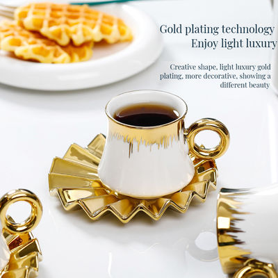 Elegante disegno carta da parati per caffè e tè Set cena occidentale in ceramica per una vita sostenibile