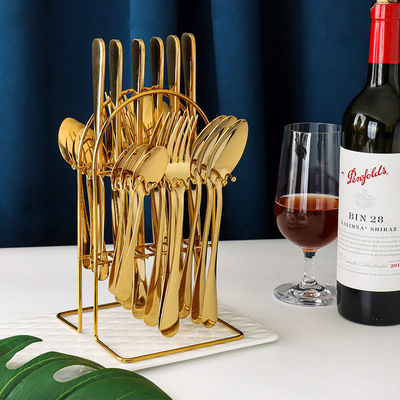 Flatware imposta posate in oro in acciaio inossidabile per feste di nozze sostenibili