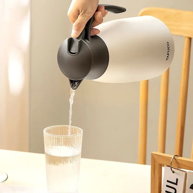 Tipo di utensili da bere Flasche a vuoto Termozzi 2L Bottina per acqua calda per ristorante europeo