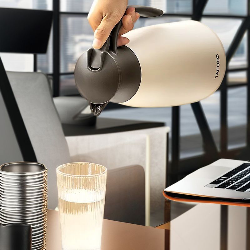 Pot di caffè e di tè isolato in acciaio inossidabile