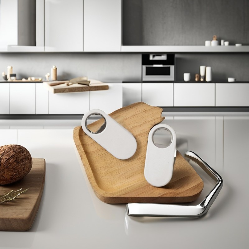 Apribottiglie in acciaio inossidabile a magnete a colori personalizzati per la casa e il ristorante