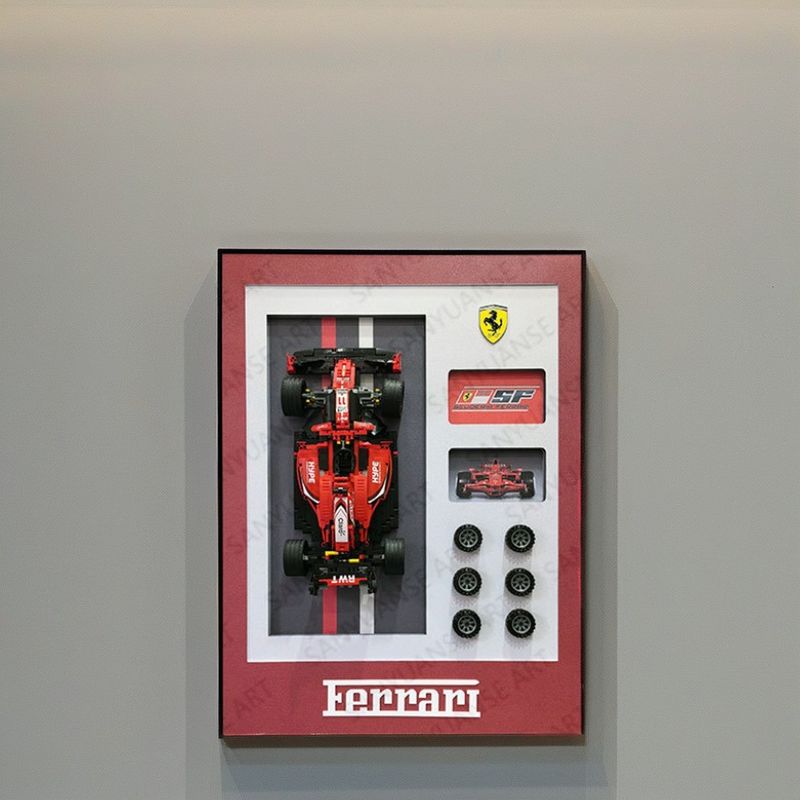 Auto sportiva Porsche personalizzata e modelli di belle case esposti in cornice muraria per decorazioni domestiche alla moda