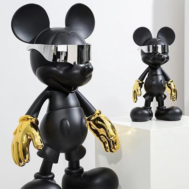 Ornamenti in ceramica per il salotto e il televisore
