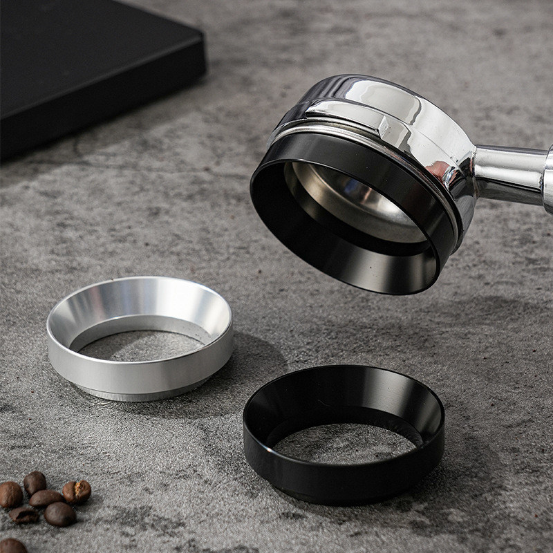 Funnel di dosaggio magnetico per la preparazione rapida e semplice di espresso nei ristoranti