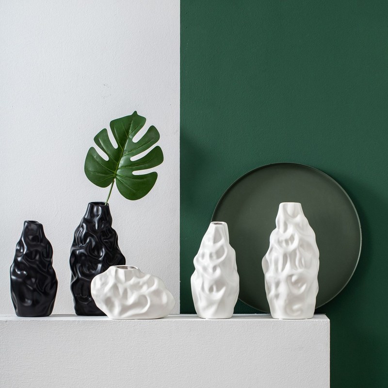 Incantevole vaso ceramico placcato d' argento per i più sofisticati pezzi centrali del matrimonio