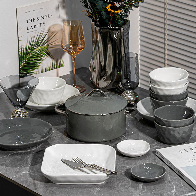12 Utenti Fine Luxury Gold Rim Ceramic Dinnerware Set per la Casa Hotel Scuola Tè e Design