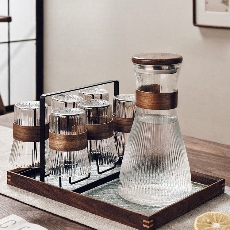 Set di bicchieri di acqua fredda per la casa moderna
