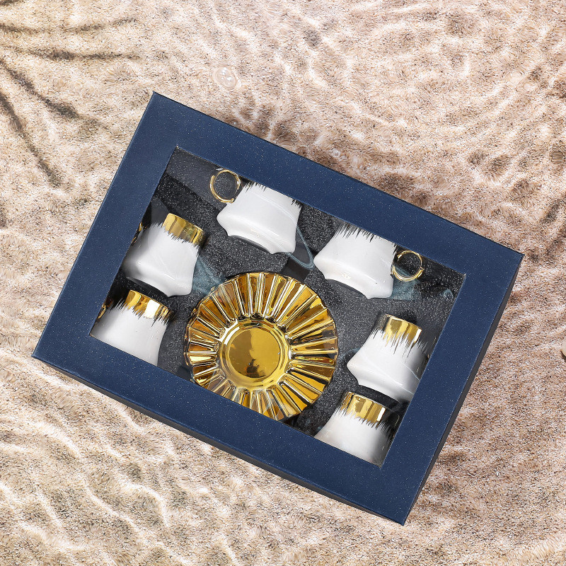 Elegante disegno carta da parati per caffè e tè Set cena occidentale in ceramica per una vita sostenibile